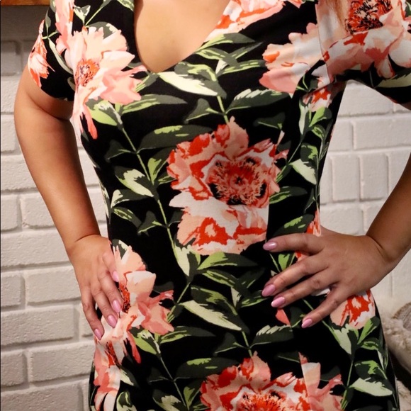 Black and Pink Floral Mid Dress - Picture 2 of 4